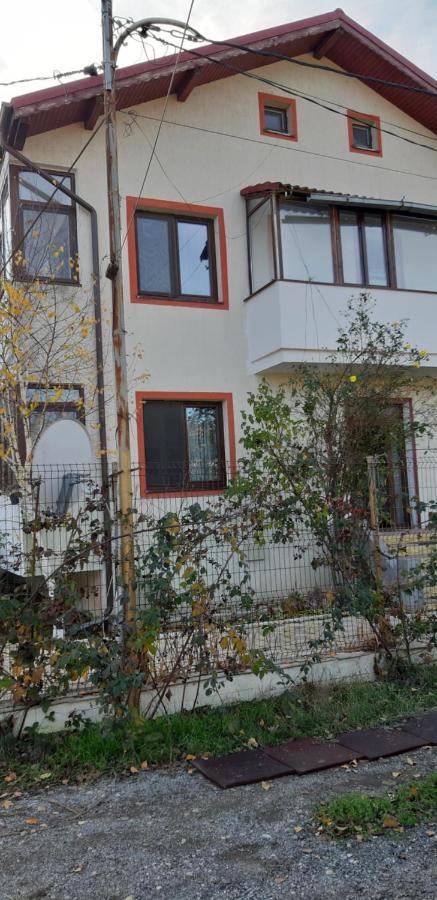 Apartamento Casa Soarelui Roşu Exterior foto