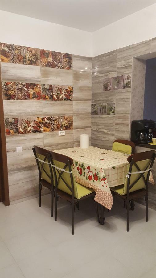 Apartamento Casa Soarelui Roşu Exterior foto