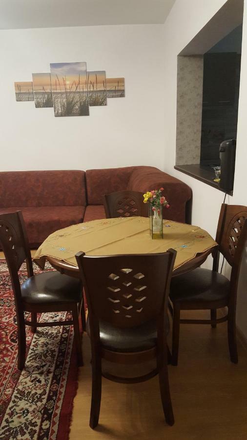 Apartamento Casa Soarelui Roşu Exterior foto