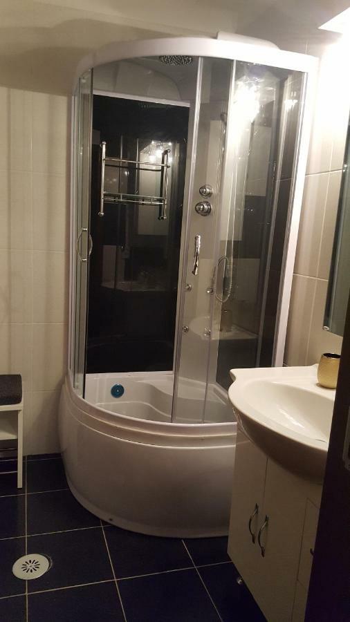 Apartamento Casa Soarelui Roşu Exterior foto